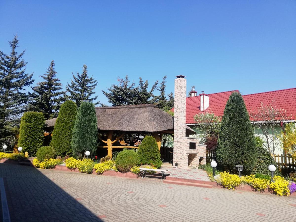 Noclegi I Restauracja Gracja Belchatow Exterior photo