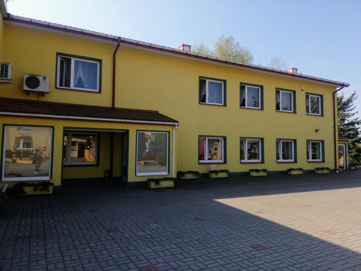 Noclegi I Restauracja Gracja Belchatow Exterior photo